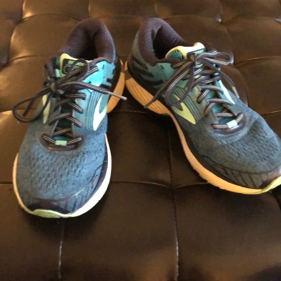 brooks gts 18 size 12